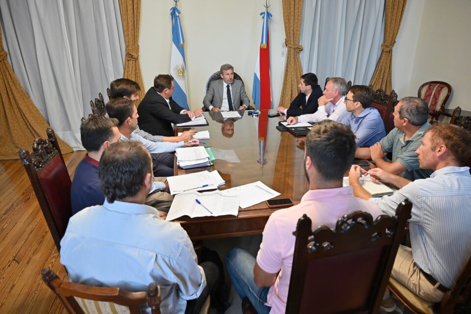 El gobernador y referentes del área trataron la descentralización de Vialidad Provincial