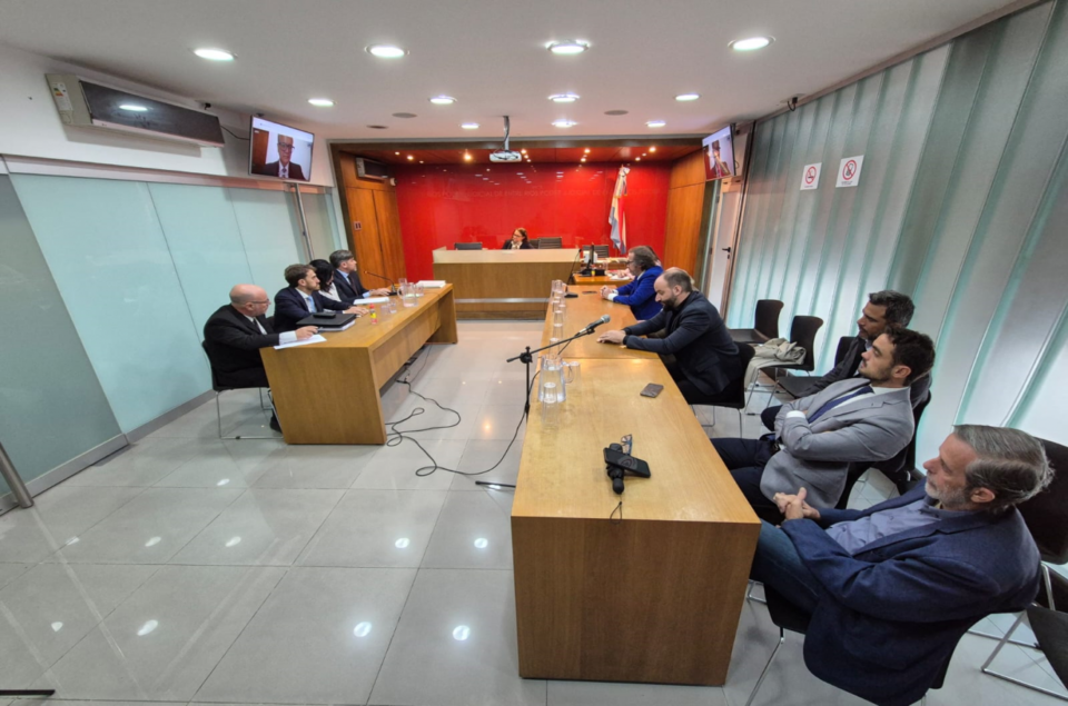 Inicia la discusión por la elevación a juicio de la causa de Contratos Truchos