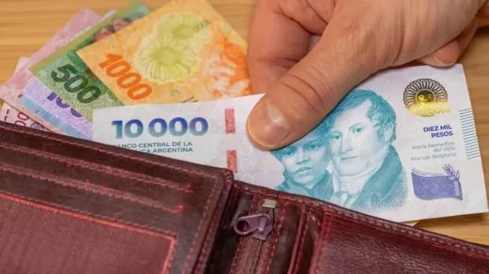 El Gobierno convocó al Consejo del Salario para fijar el nuevo mínimo, vital y móvil