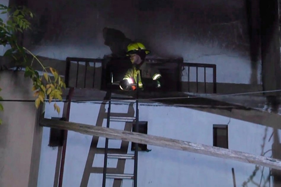Incendio en vivienda: Niños despertaron al dueño de la casa y le salvaron la vida