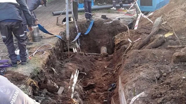 Reparan un tramo de la red de agua potable de calle Artigas