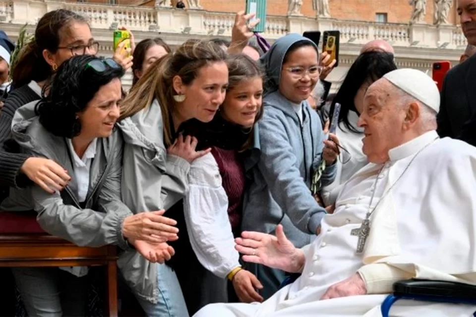 Papa Francisco: en el Domingo de Ramos instó a rezar por los más necesitados