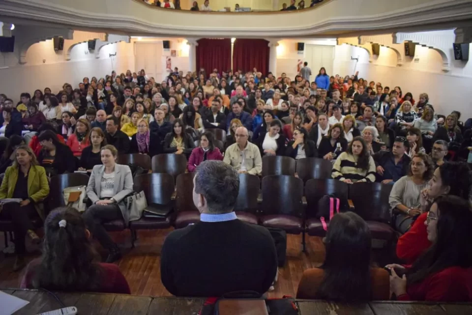 Gestores de enfermería y responsables de RRHH de hospitales y centros de salud abordaron problemáticas en común