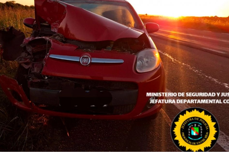 En un cruce de la autovía 14 chocaron un auto y una camioneta