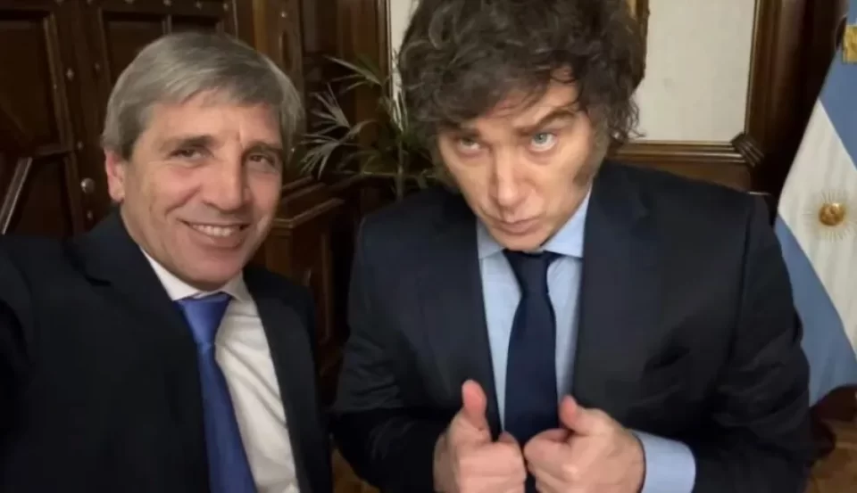 El ministro Luis Caputo se sumó al Gordo Dan y también atacó al periodismo
