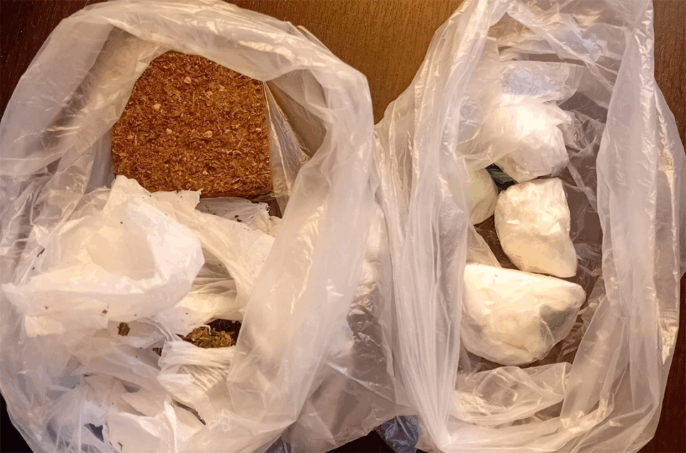 Nuevamente hallaron cocaína y marihuana que arrojaron a Unidad Penal 1 de Paraná