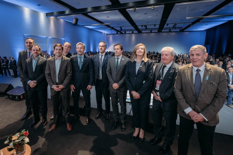 Frigerio encabezó un encuentro con los actores más importantes del turismo del país y los invitó a invertir en Entre Ríos