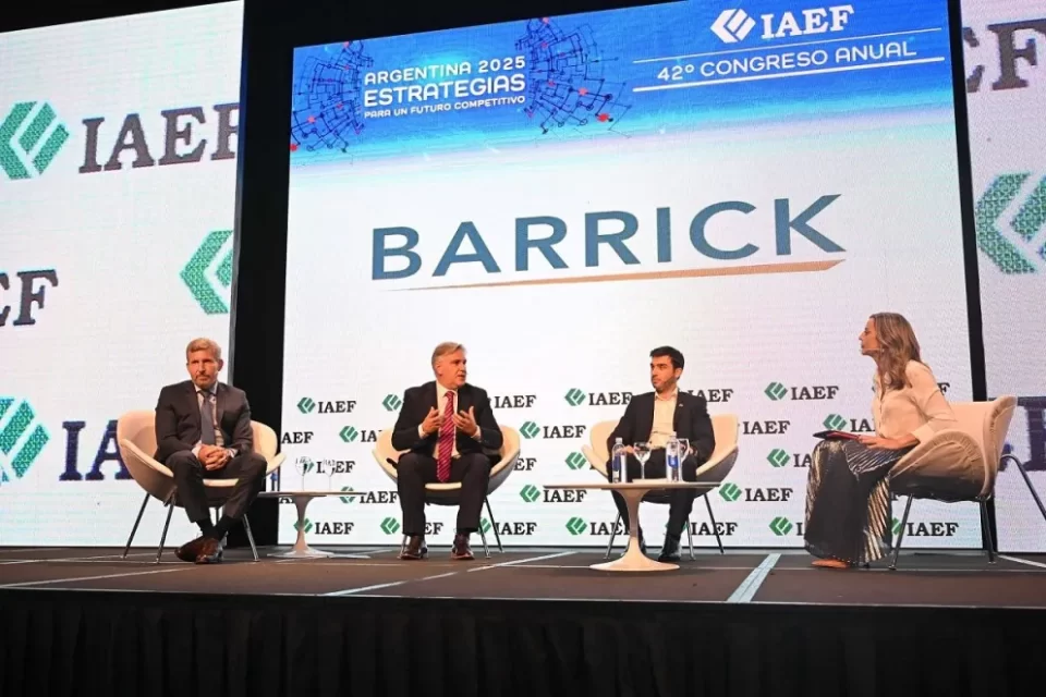 Frigerio planteó la desregulación tributaria y reformas laborales como estrategias para la competitividad