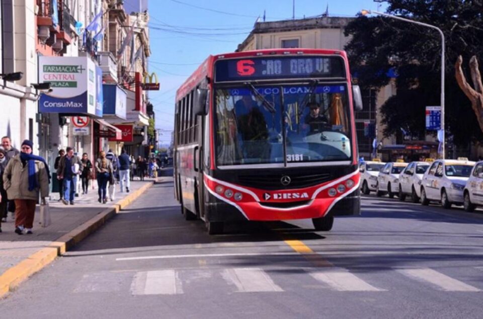 El gobierno provincial intervino para que se levante el paro de colectivos en Paraná