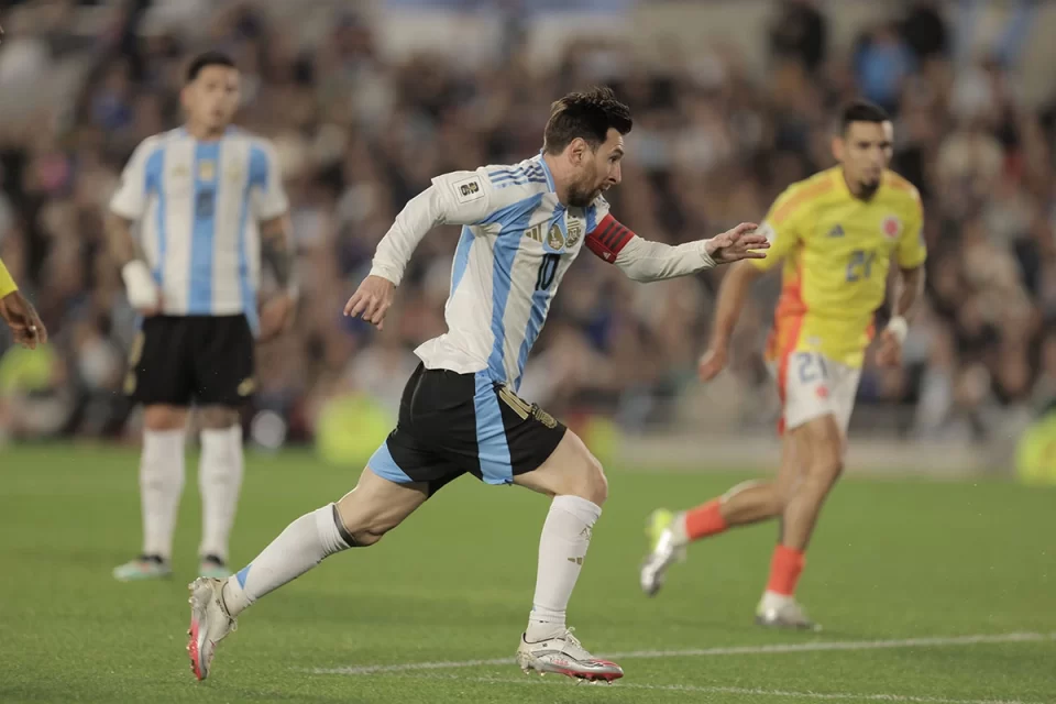 Con uno menos, Argentina igualó 1 a 1 con Colombia: video de los goles