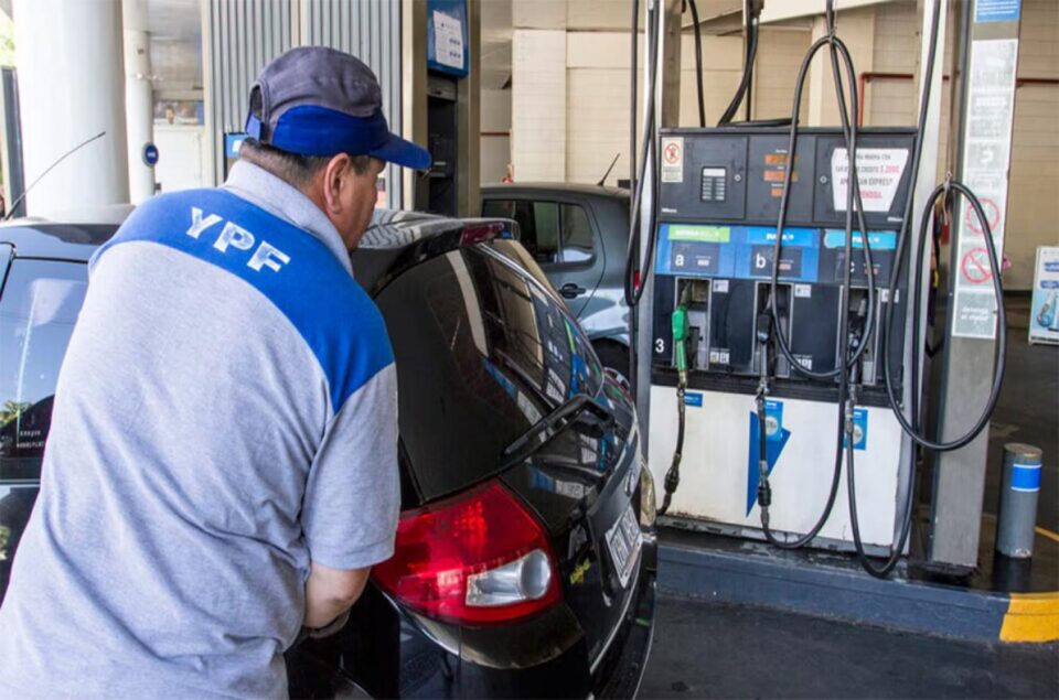 Shell e YPF aumentaron los precios de sus combustibles