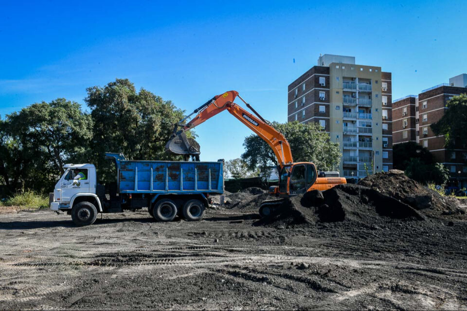 Comenzaron los trabajos del nuevo espacio público de calle Pronunciamiento y San Martín