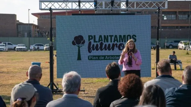 La Municipalidad de Paraná presentó el Plan de Arbolado Urbano «Plantamos Futuro»