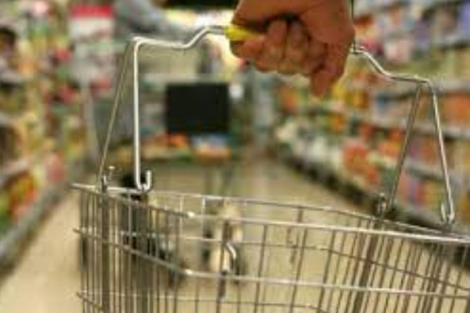 SIN SIGNOS DE MEJORA El consumo masivo en caída libre durante junio. Las ventas mayoristas de supermercado no repuntan