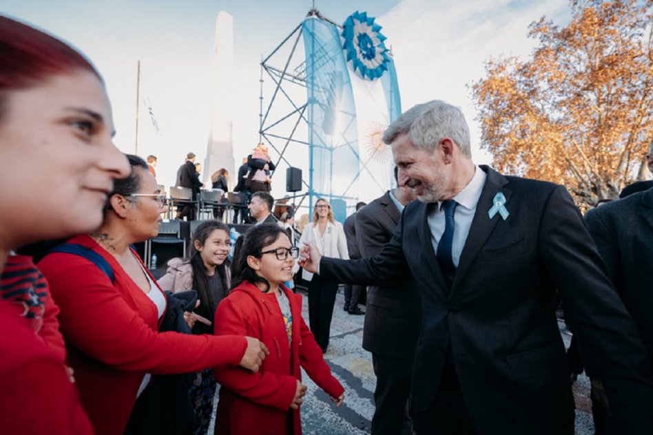 Frigerio participó de los actos por el Día de la Independencia en Gualeguaychú