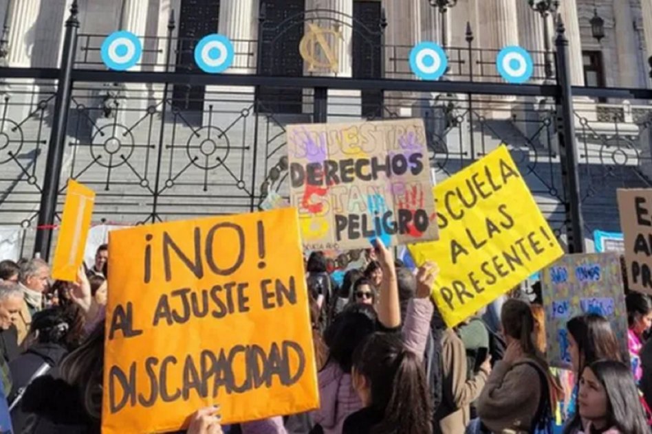 JUZGADO FEDERAL DE CAMPANA Revés para el Gobierno: la Justicia declaró inválido el veto a la Ley de Emergencia en Discapacidad