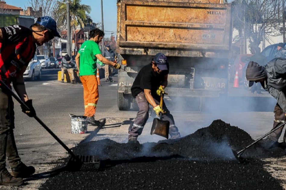 Plan Calle a Calle: Continúan los trabajos de recomposición en Avenida Ramírez