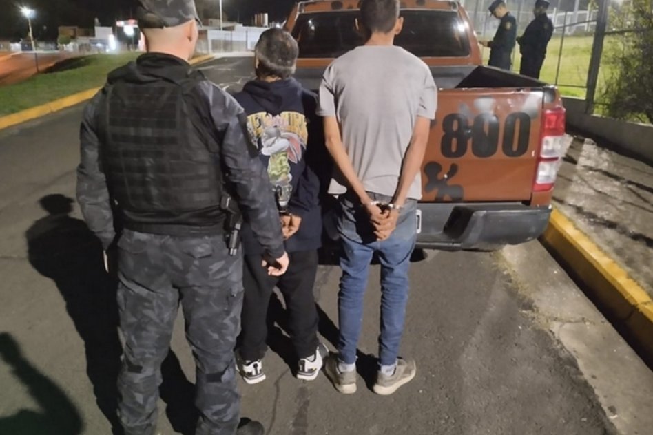 BARRIO HUMITO Incautaron 43 bochas de cocaína y detuvieron a dos hombres