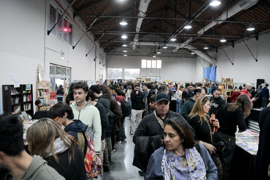 Miles de personas visitaron la feria del libro Paraná Lee