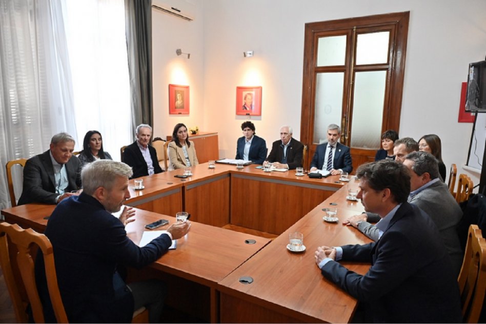 Frigerio analizó junto al Consejo Empresario y la UIER la situación del sector en la provincia