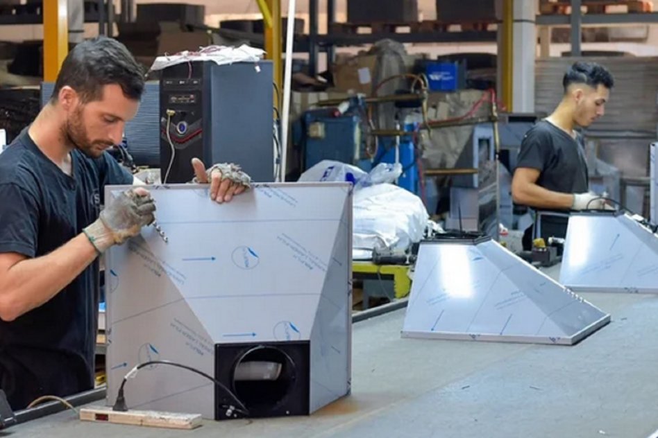 ALERTA El 33% de las pymes industriales perdió mercado a manos de productos importados