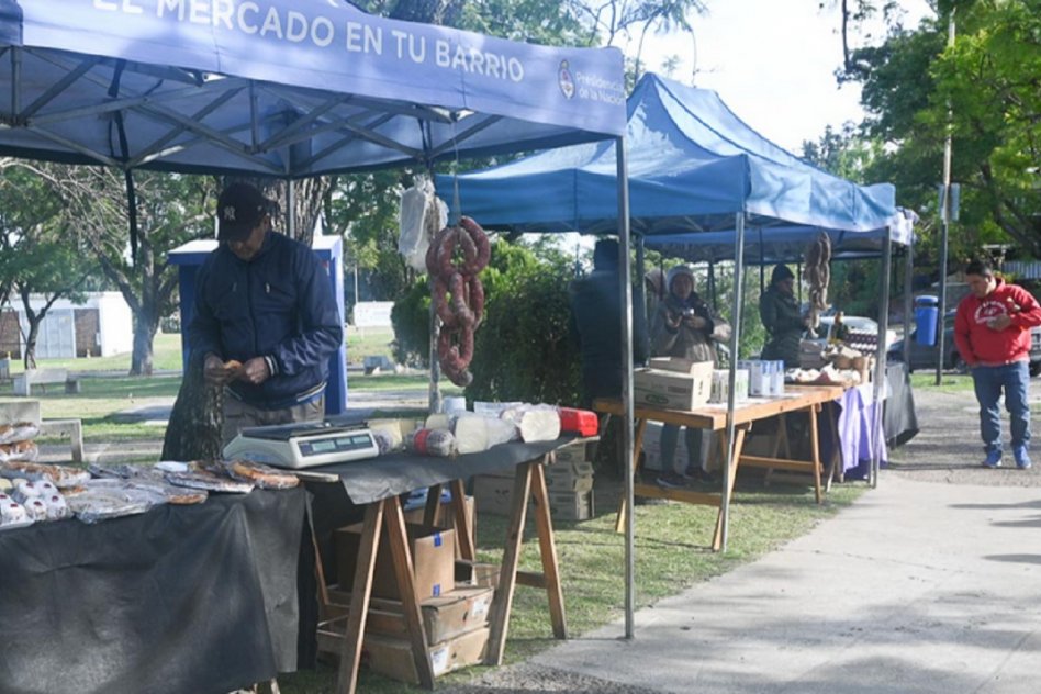 La Feria en tu Barrio sigue llevando productos frescos a precio accesible a vecinales de Paraná