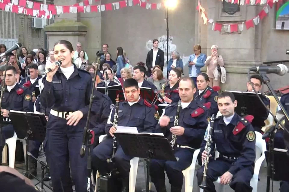 FÉ CATÓLICA La Banda de Música de Policía brilló en la Fiesta Patronal de San Miguel Arcángel