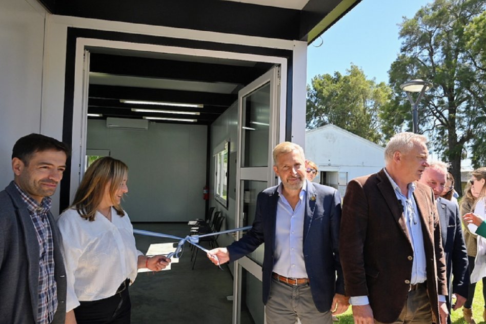 El gobernador recorrió e inauguró obras en Viale