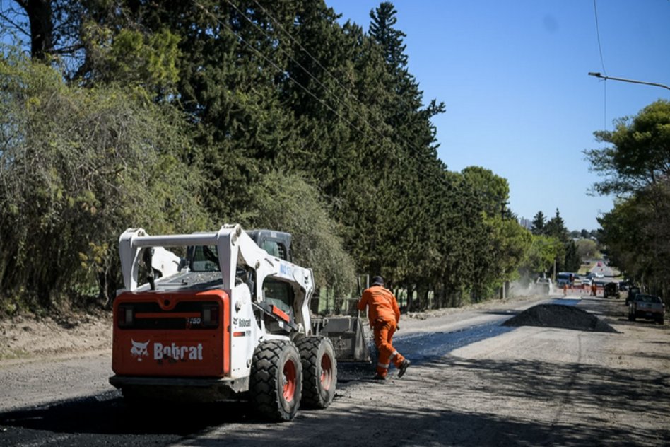 Realizaron trabajos de repavimentación y bacheo en calle Ambrosetti