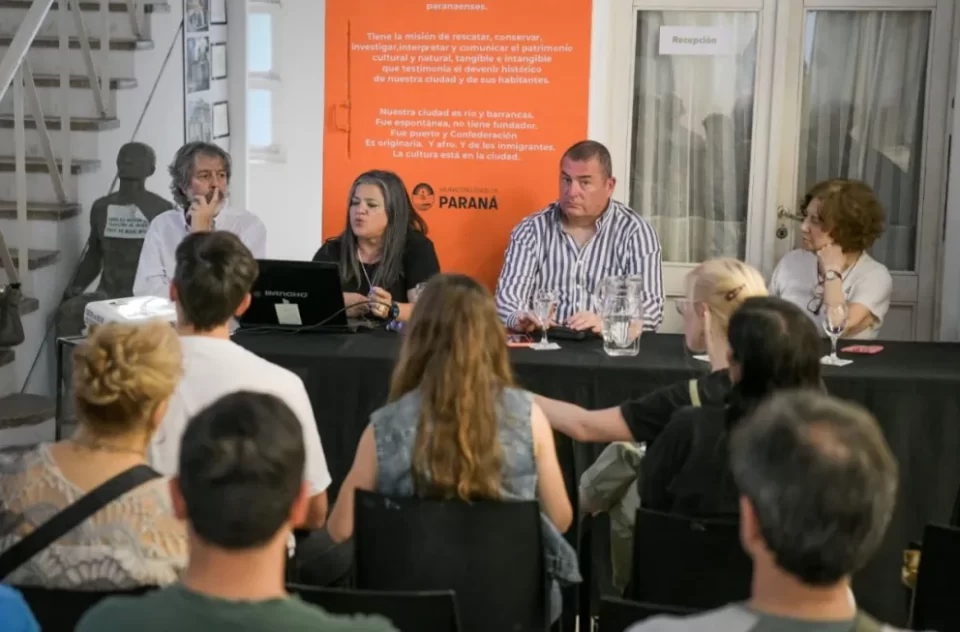 Se desarrolló el tercer encuentro del ciclo “Pensar Paraná”