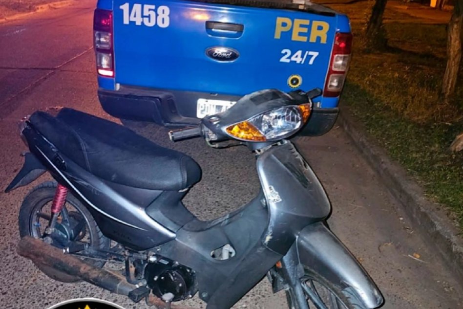 VILLAGUAY Un adolescente en moto embistió a un policía durante un control