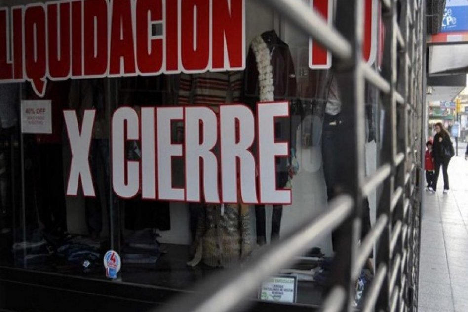 Se perdieron más de 250.000 puestos de trabajo En el primer año y medio del gobierno libertario, cerraron 18.000 empresas