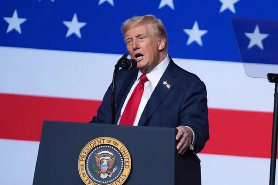 Trump prorroga el bloqueo contra Irán