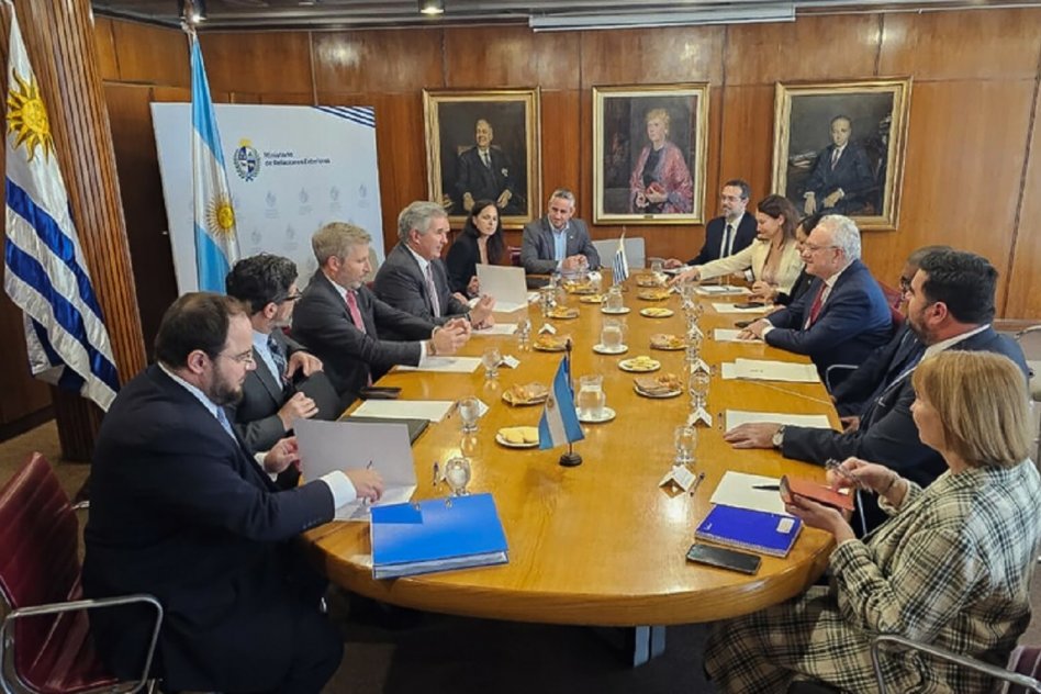 Frigerio volvió a plantear la relocalización de la planta y destacó el diálogo con el gobierno uruguayo