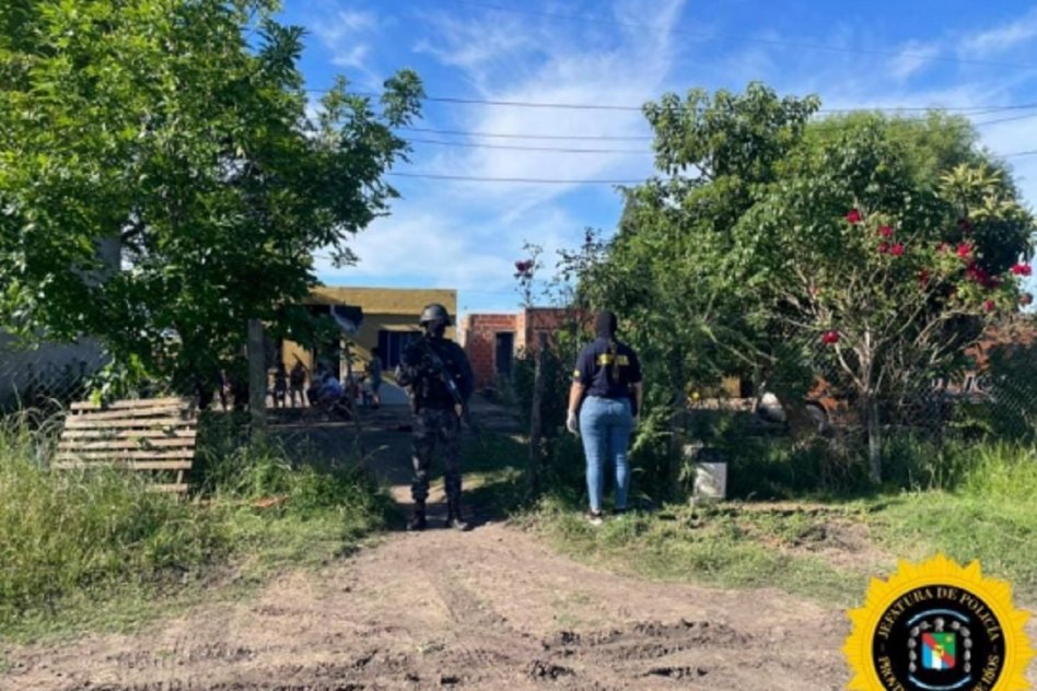 VILLAGUAY Secuestro de drogas, dólares y pesos en procedimiento por narcomenudeo