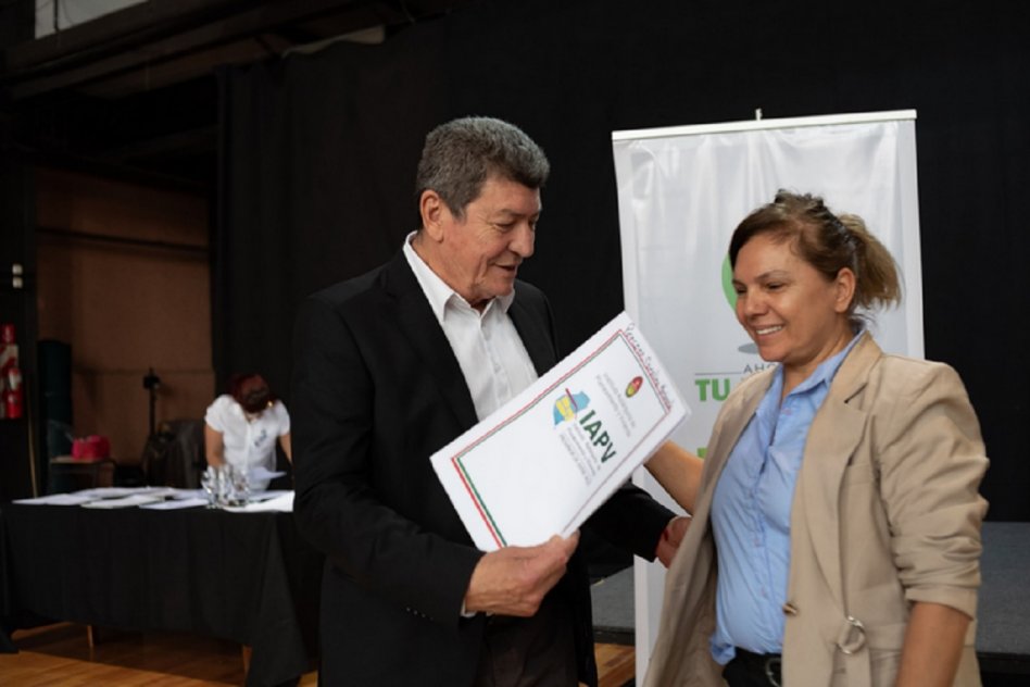 La provincia entregó escrituras en la ciudad de Paraná