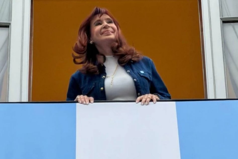 fue operada por apendicitis Cristina Fernández de Kirchner evoluciona favorablemente