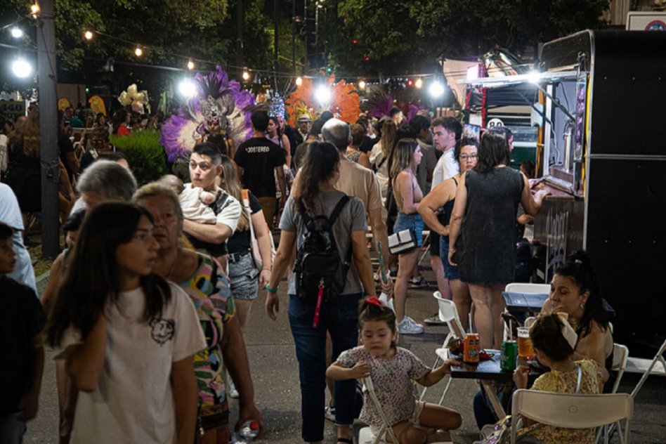 Viví Paseo 25 de Mayo: Una noche de compras, cultura y solidaridad