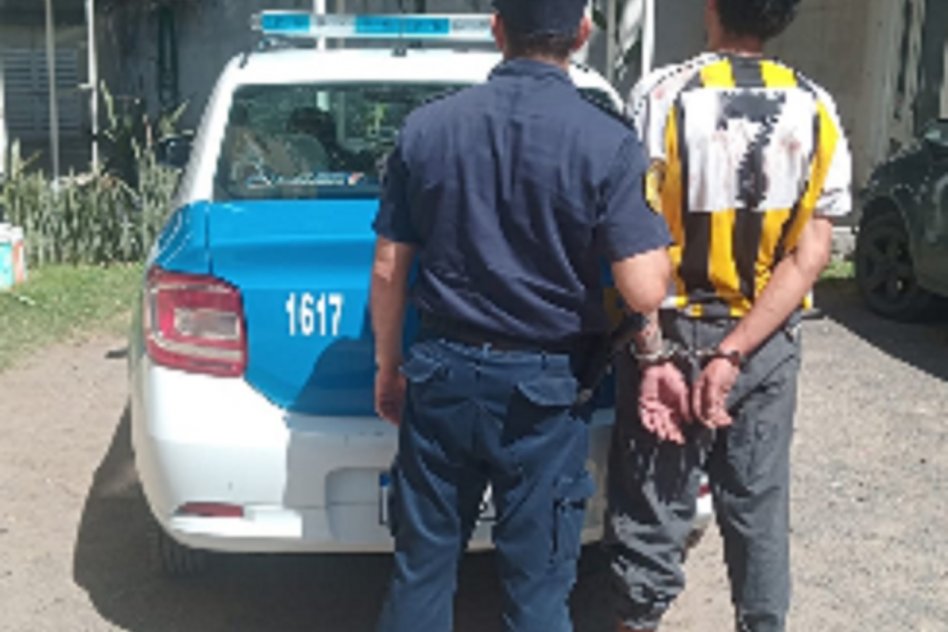 COMISARÍA OCTAVA Detenido tras protagonizar raid delictivo y lesionar a un policía con un arma blanca