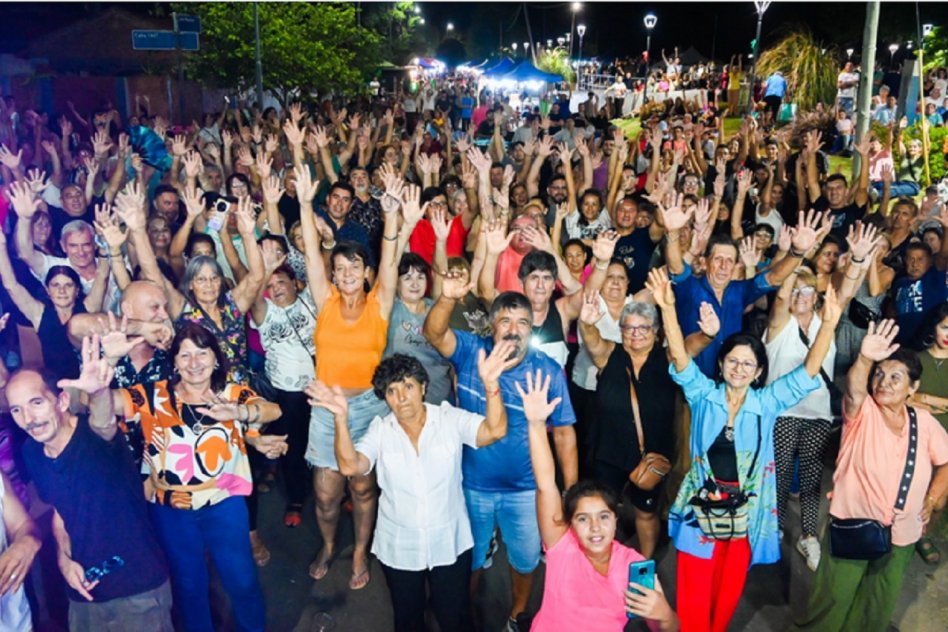 Paranaenses y turistas disfrutaron del Festival Popular en el Parque Lineal Sur