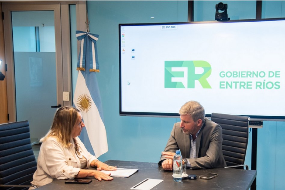 El gobernador y la intendenta de Gualeguay dialogaron sobre necesidades ambientales y viales de la localidad