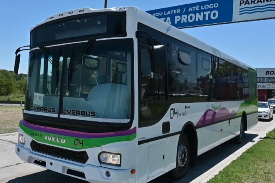 la corte suprema definirá competencia Suspenden medida que obligaba a incorporar a choferes de Buses Paraná