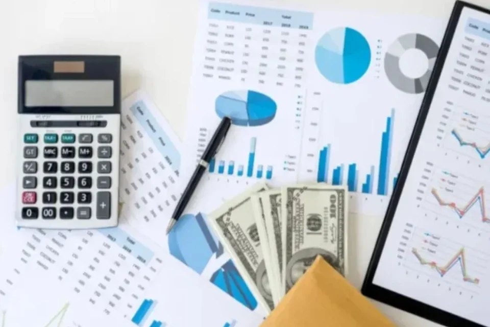 Los recursos nacionales enviados a las provincias cayeron 7% en enero y la OPC atribuye el freno al IVA y Ganancias