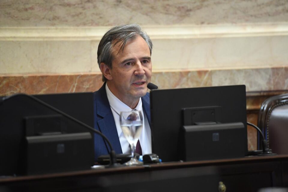 BAHL RECHAZÓ LA REFORMA A LA LEY DE GLACIARES Y ADVIRTIÓ SOBRE SUS CONSECUENCIAS AMBIENTALES