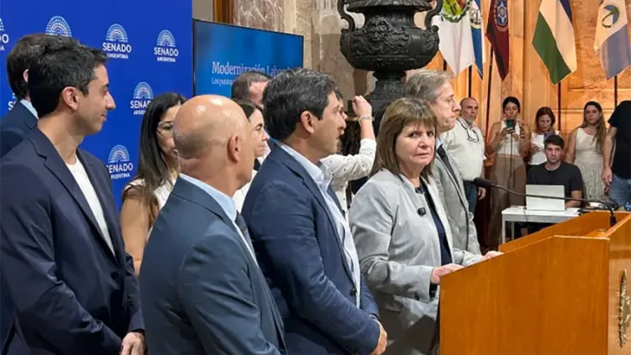 El Gobierno presentó la versión definitiva del proyecto sobre la reforma laboral: “Tiene 28 modificaciones”