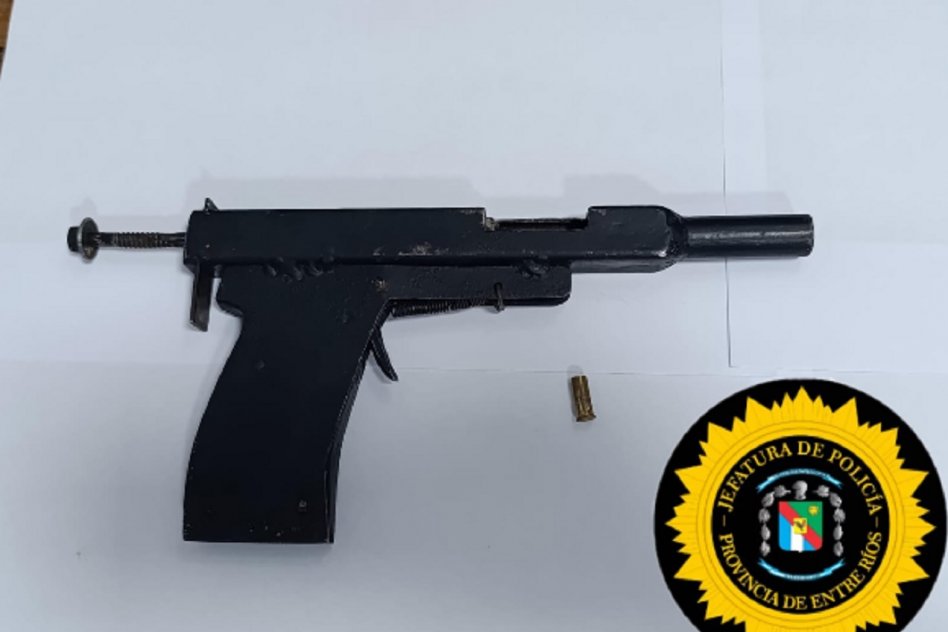 DEPARTAMENTAL LA PAZ Fue al domicilio de su expareja con un arma y le disparó a la actual pareja