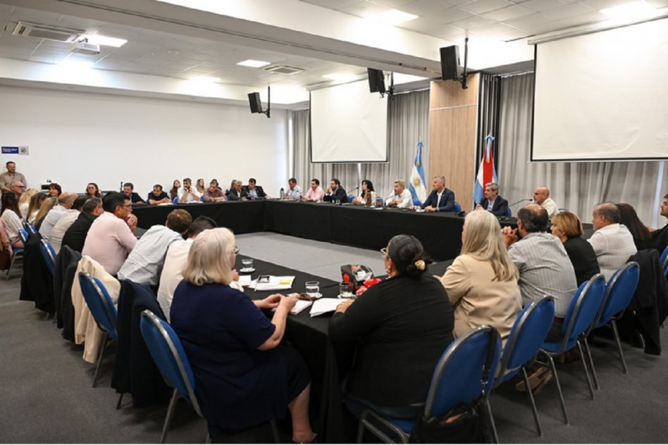 Frigerio encabezó una reunión con legisladores para avanzar en una reforma previsional