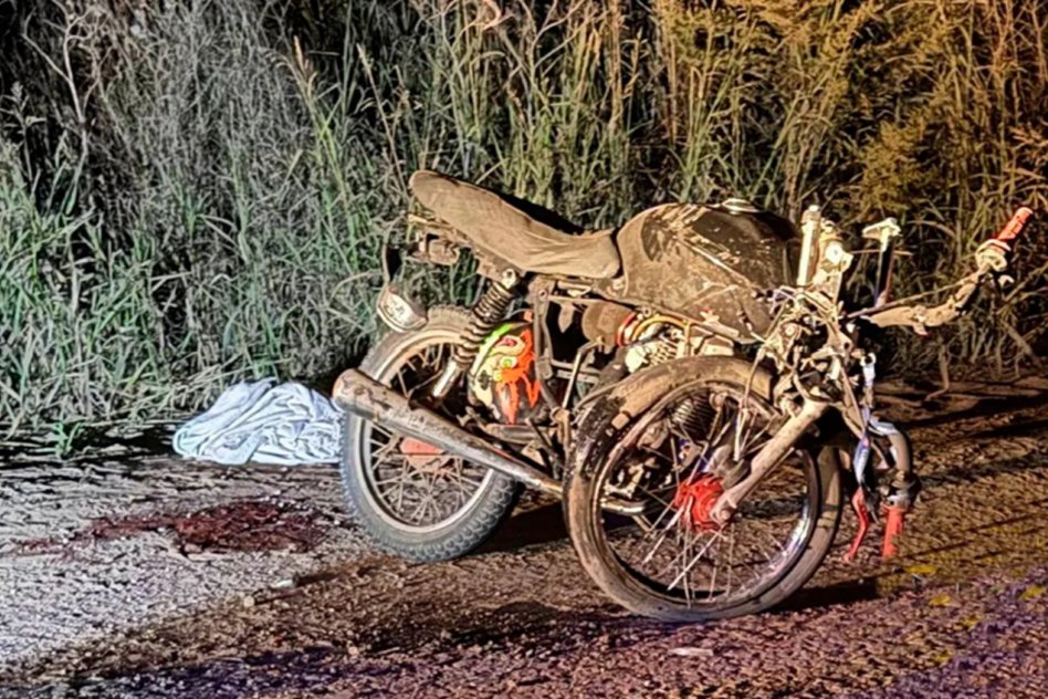 Cerca de Aranguren Adolescente murió al chocar su moto contra un camión en un camino rural