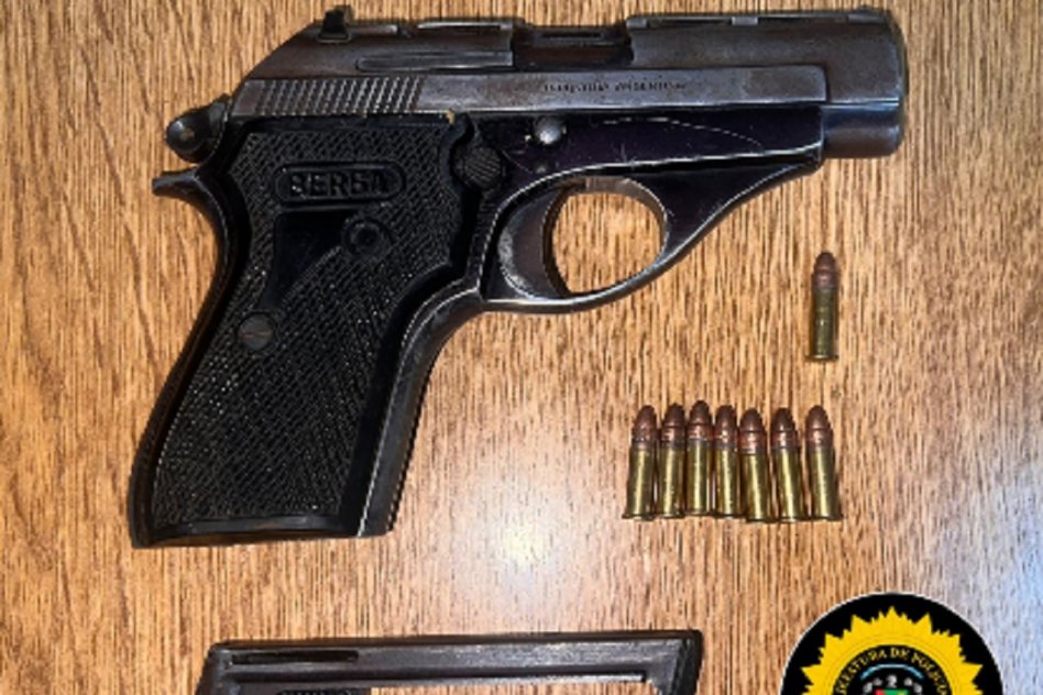 Ameghino y Cortada sin Nombre Amenazas calificadas con un arma de fuego a una mujer en una fiesta clandestina