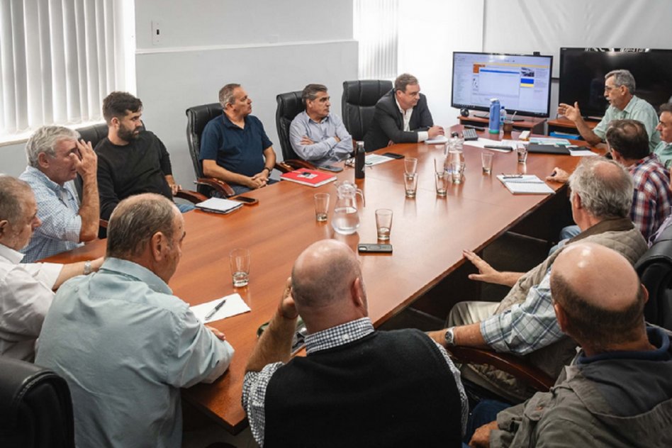 El gobierno y ruralistas acuerdan acciones conjuntas para mejorar caminos de la producción